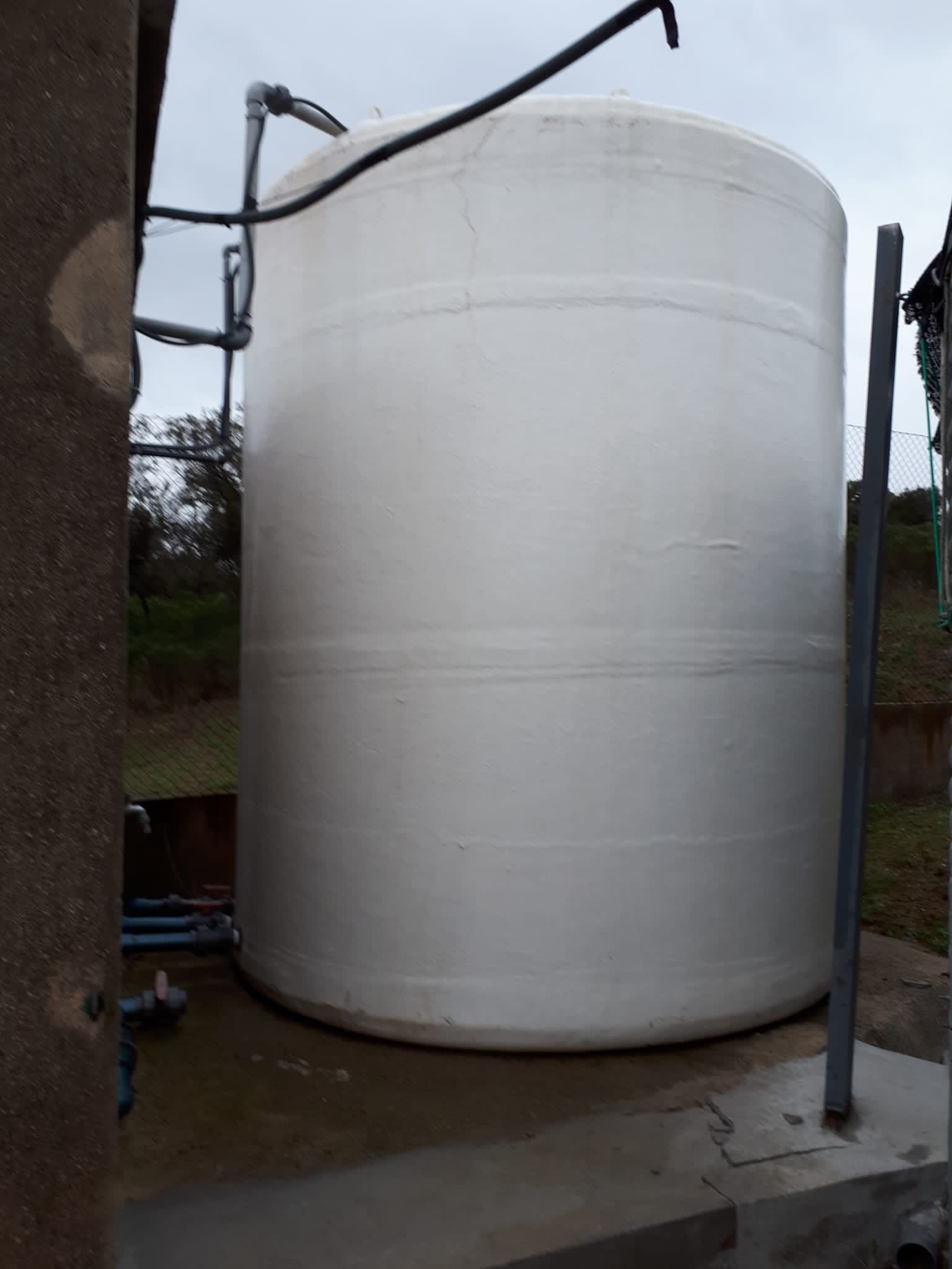 Desnitrificació, descalcificació i desinfecció d'aigua de pou 5