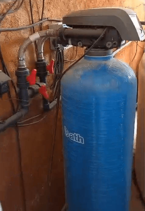 imatge Revisió en instal.lació d’un equip per el tractament d’aigua de pou amb ferro i manganès.