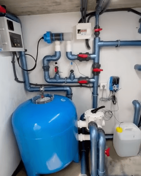 Tratamiento agua piscina tecnología recreativa
